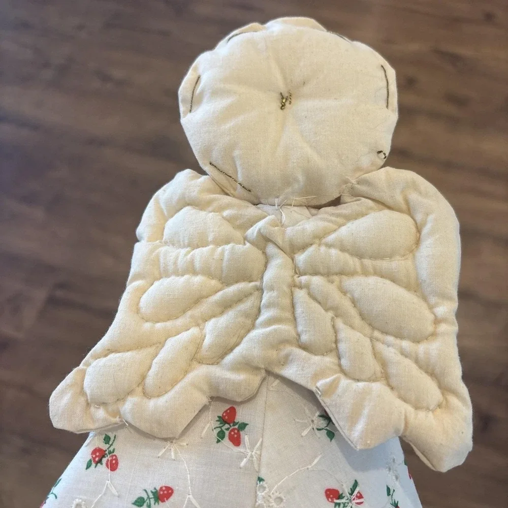 VTG Adorable Fabric Quilted Angel Christmas Tree‎ Topper Strawberries Dress 10